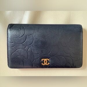 CHANEL Black Camellia Embossed Leather Wallet with Gold CC